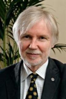http://media.onki.fi/5/7/4/saha/kirjasampo/0_8177323214975943585.jpg
